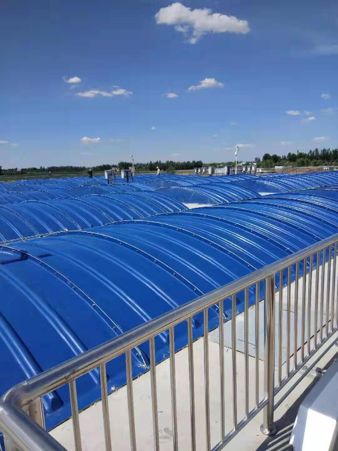 邢臺定制玻璃鋼防雨蓋板與大跨度污水池玻璃鋼集氣罩的應(yīng)用與優(yōu)勢